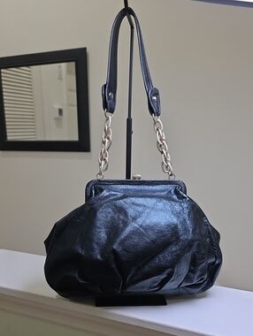 Elliott Luca Black Crinkle Leather Goldtone Chain Strap Kisslock Doctor Bag EUC